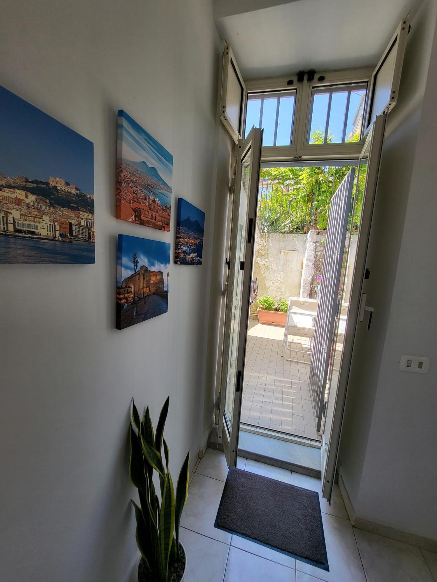 Holiday Home Deldec Наполи Екстериор снимка